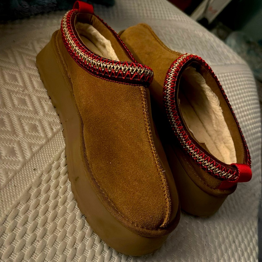 Ugg Tasman. Worn once, just not me. Absolute perfect condition.